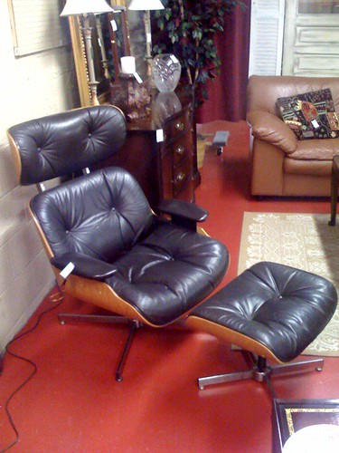 The Estate of Things chooses Eames Lounge Chair Reproduction