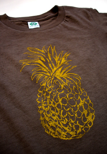 Pineapple T-shirt detail