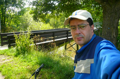 Selbst an der kleinen Brücke über die Nidda bei Praunheim. Juli 2009