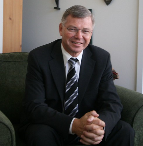 This year’s honorary degree recipient Kjell Bondevik sat down with the Foghorn for an interview regarding his humanitarian efforts.  Photo by Laura Plantholt/Foghorn