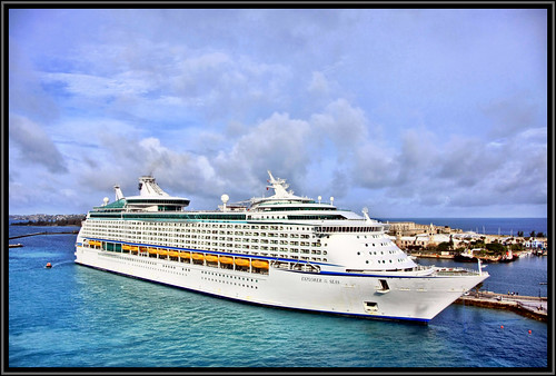 (HDR) Explorer of the Seas in Bermuda by fangleman