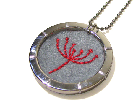 Adorn pendant (Queen Anne's Lace)