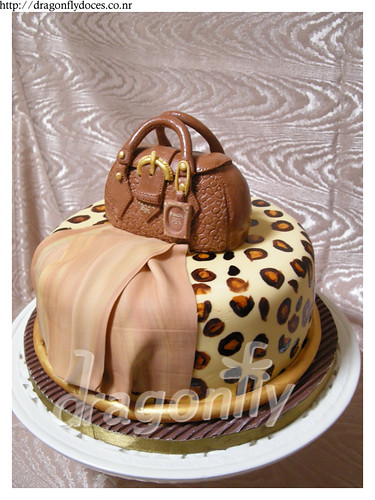 And The Bag to Match: Prada Handbag and Leopard Skin cake / Bolsa ...  