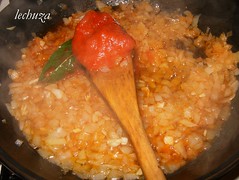 mejillones en salsa marinera-añadir tomate