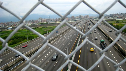 nk@flickr 拍攝的 五股八新公路（台 64）．高速公路。