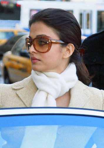 Actress Aishwarya photo