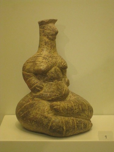 Female figurine por taurenia.