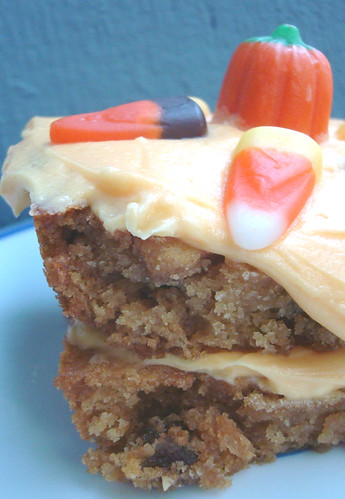 Layered Reese's puffs bars with frosting
