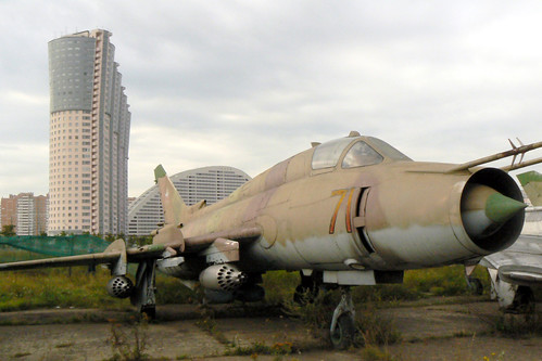 Fighter airplane picture - Su-17