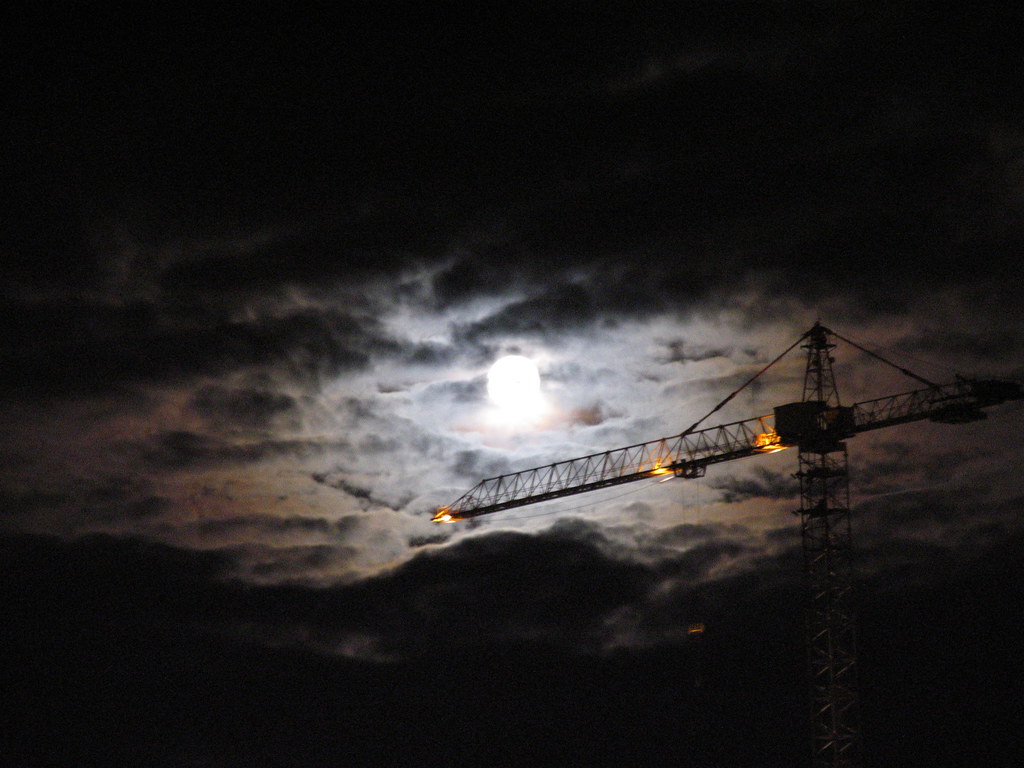 : Moon over Samara