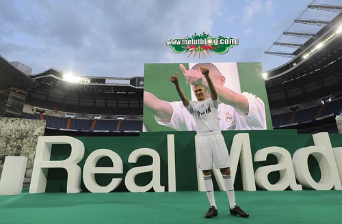 Presentacion Benzema en el Real Madrid 7 by prismatico.