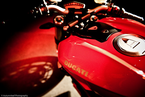 Ducati StreetFighter-2 (by autumn_leaf)