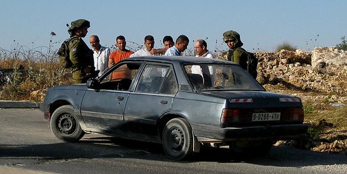 Atara - Bir Zeit checkpoint - 12 July 2009 - one car being inspected 