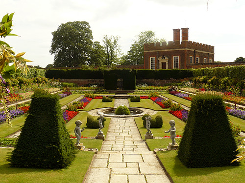 Hampton Court palace and gardens