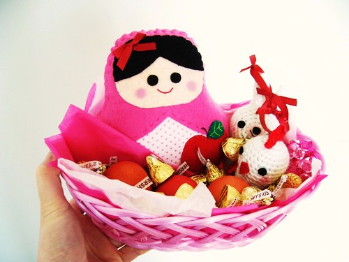 Pink birthday basket :)