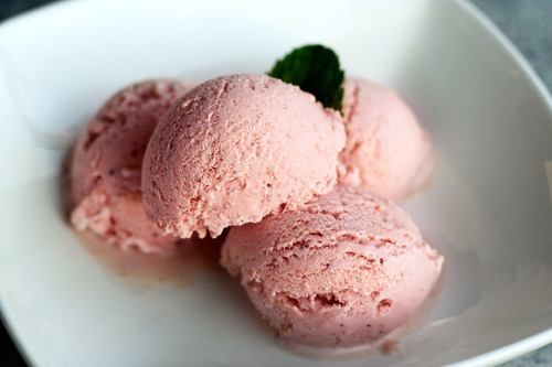 Strawberry Rhubarb Ice Cream 