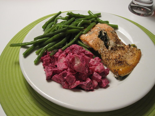 green beans, baked salmon and beet salad