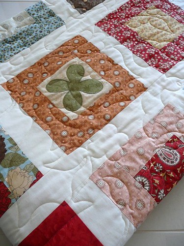 'Simply-a-Bloom' quilt