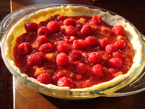 Raspberry Rhubarb Pie with Chai Oatmeal Crumble Topping