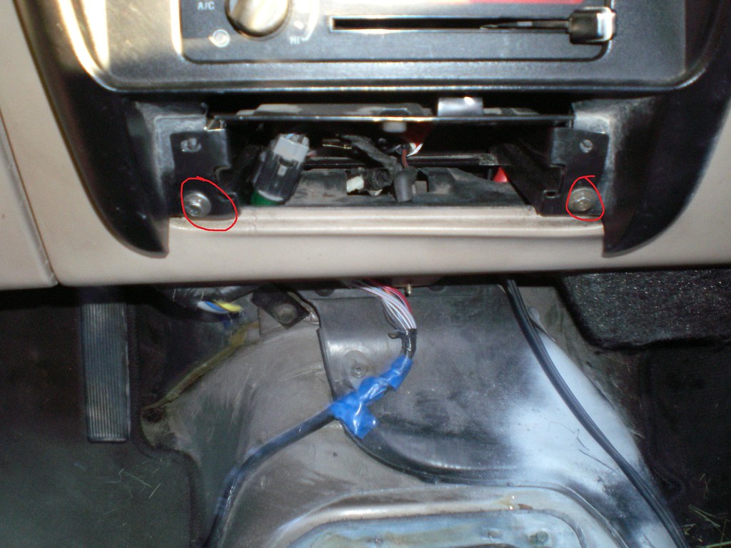 How To Remove 1991 1994 Dash With Lots Of Pics Ford