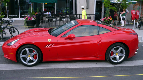 Ottawa Ferrari Fest 2009 A Ferrari California in profile