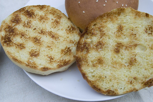 Grilled hamburger buns