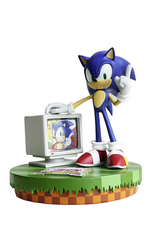 Sonic the Hedgehog 20th Anniversary Figurine