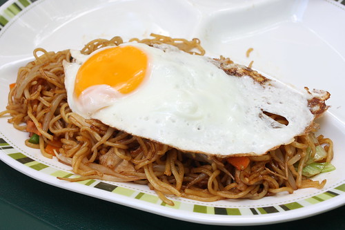 Fried noodle with sunny side egg