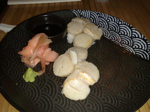seared scallop sushi