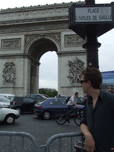 Arc de Triomphe / traffic