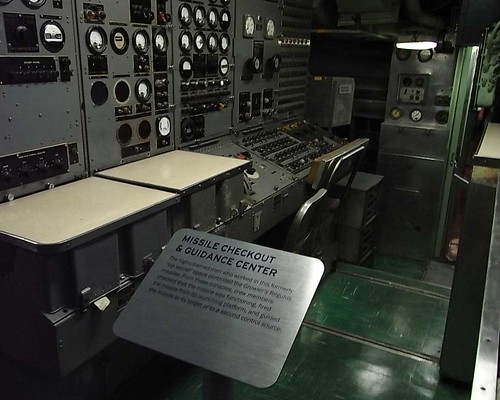 uss growler 〜missile checkout&guidance center