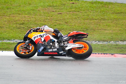 Dani Pedrosa coming out of Turn 1