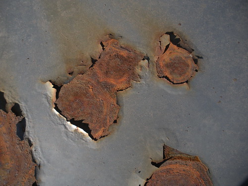 Profile in rusty metal lid
        1 by 7603557@N08 photoshop resource collected by psd-dude.com from flickr