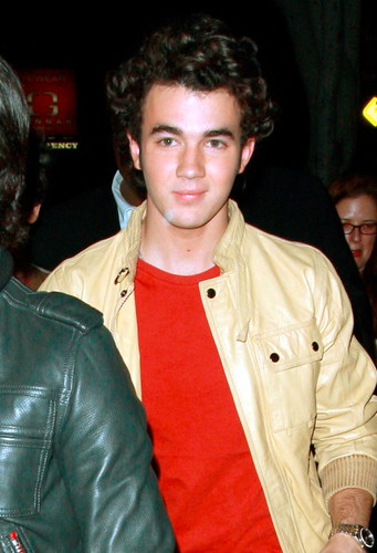 Kevin Jonas by MuSiC FoR LiFe.