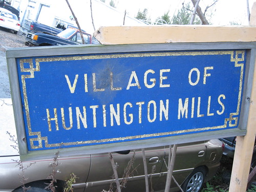 Village of Huntington Mills Sign