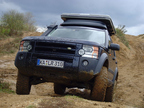 Land Rover Discovery Off Roading. Land Rover Discovery 3