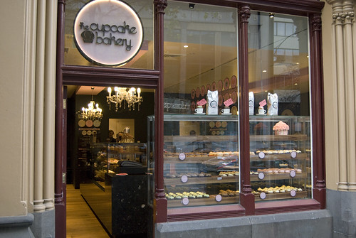 cupcake bakery shop front