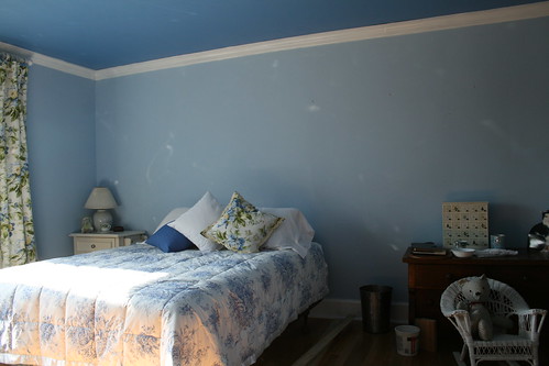 guest room ~ before the headboard