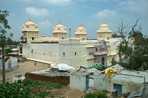 Ochha附近的印度廟