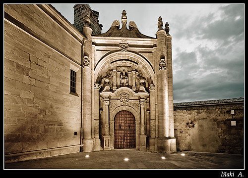 Puerta de San Pedro  ( Viana, Navarra )