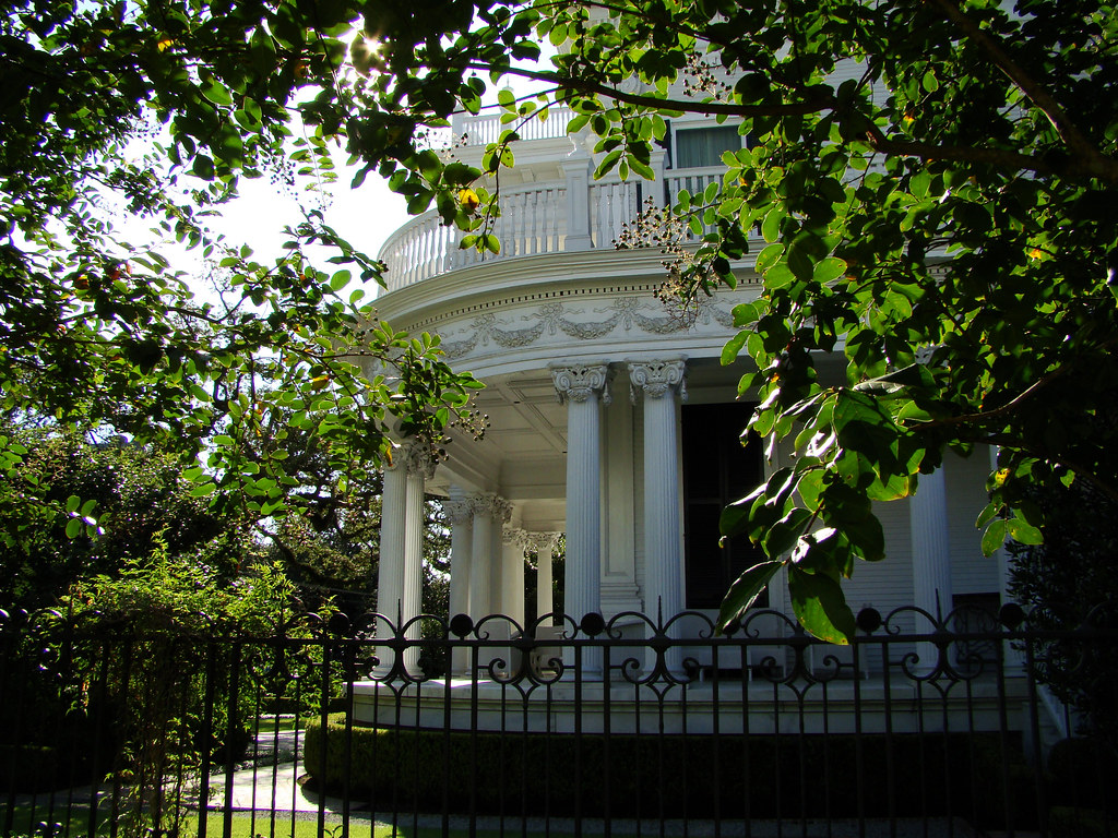 DSC02000 New Orleans mansion