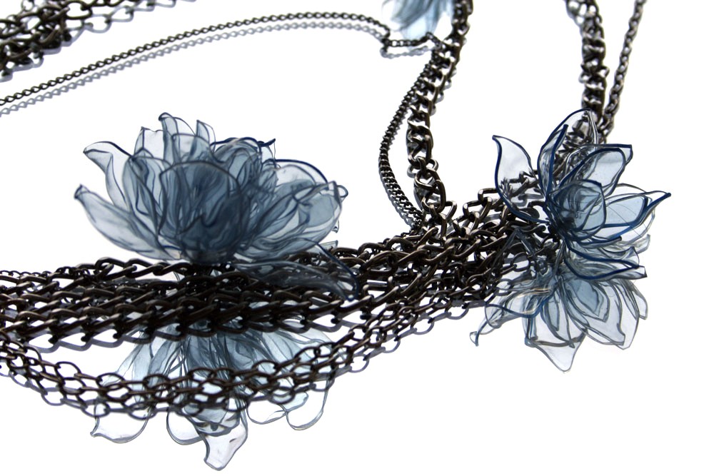 chained blues neckalce details