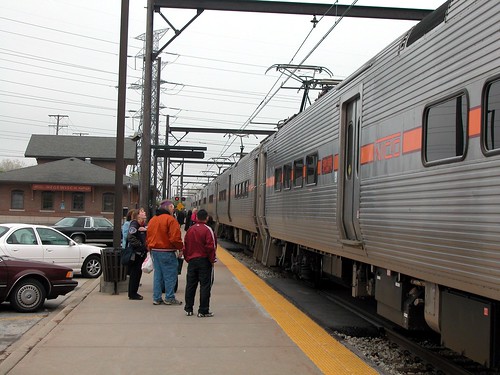 20030501 02 South Shore Line at Hegewisch, IL