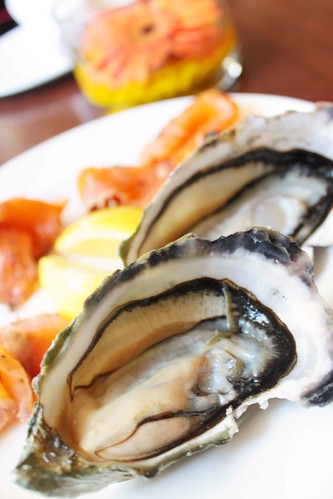 Oysters with smoked salmon