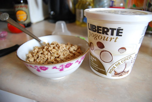 Coconut yogurt and granola