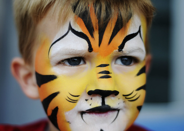 face painting at blair drummond safari park by Ful-O-Face Photography Services