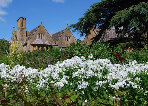 hidcote gardens, the cotswolds