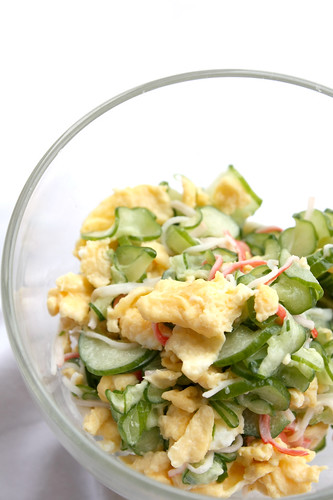 Cucumber &amp; surimi salad