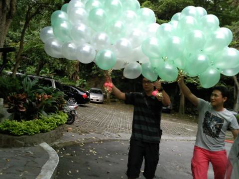 空飄氣球外送，珍珠白，珍珠淺綠，共150顆 by dod_balloon