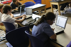 090901_U students with tab computers081 by The Principia Flickr